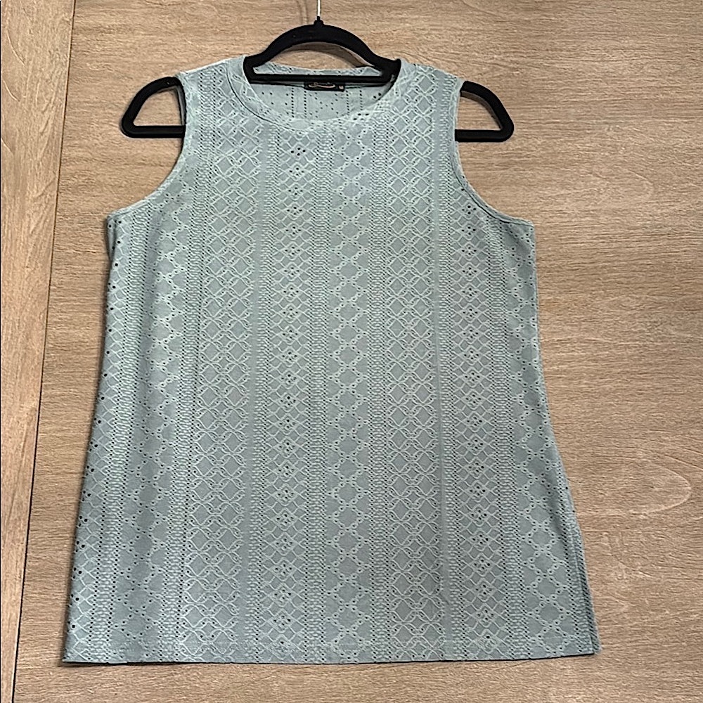 Eyelet Sleeveless Crew Neck Tank Top